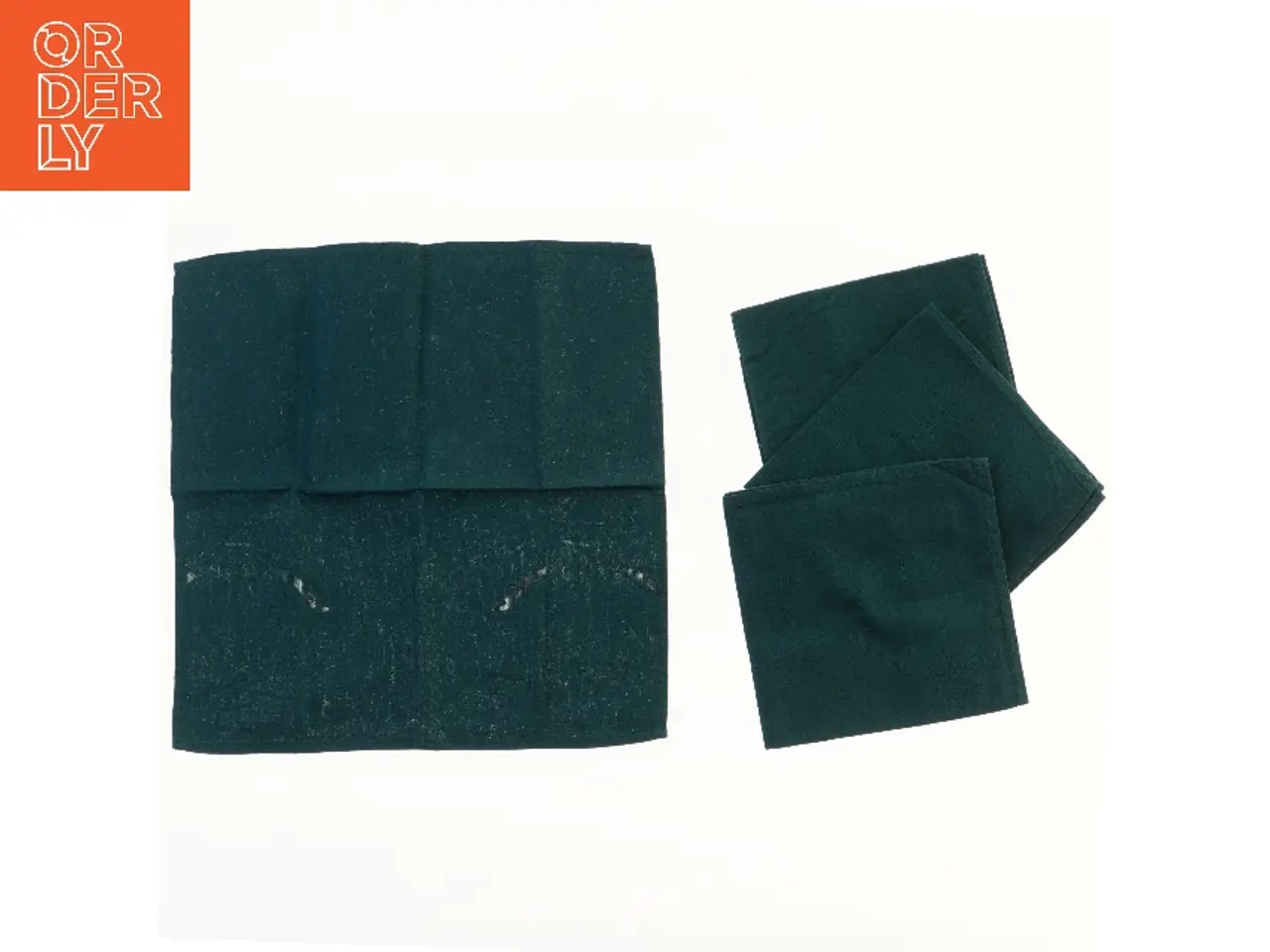 Billede 1 - 4 stk mørkegrønne stofservietter 38x38 cm (str. 4 stk 38x38 cm)