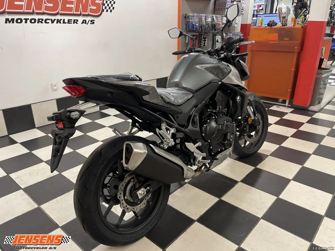 Billede 8 - Honda CB 750 Hornet E-Clutch