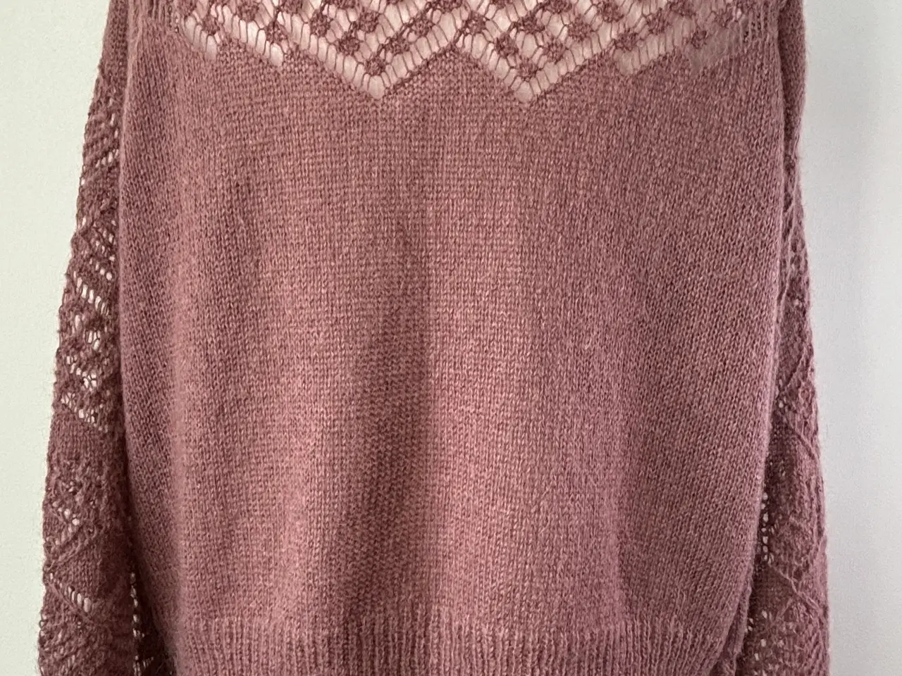 Billede 5 - Odd Molly, brun cardigan m hulmønster, str XL