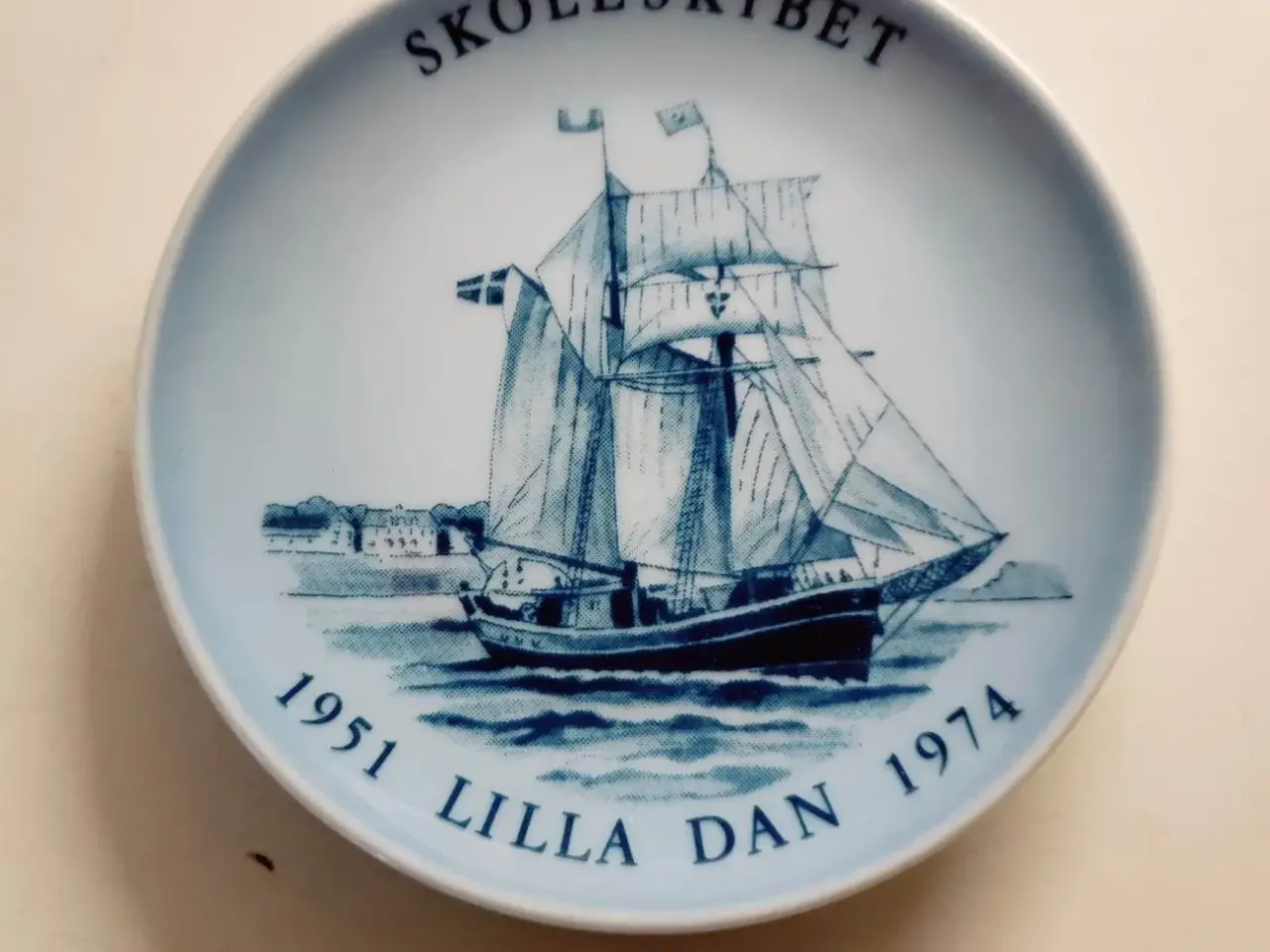 Billede 2 - 3 fine små maritime platter 