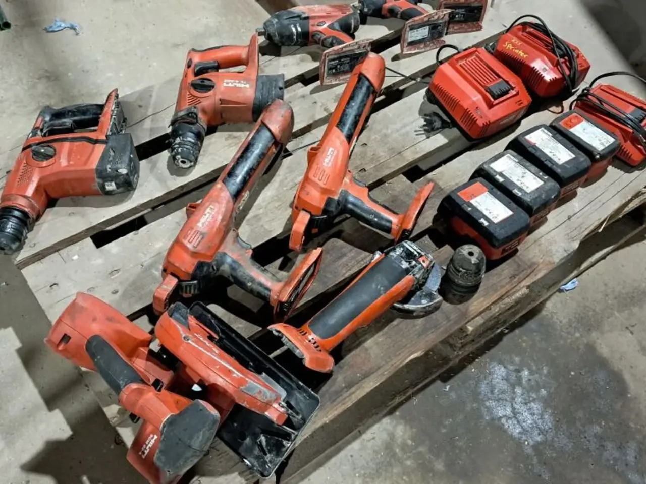 Billede 3 - Hilti En palle med værktøj
