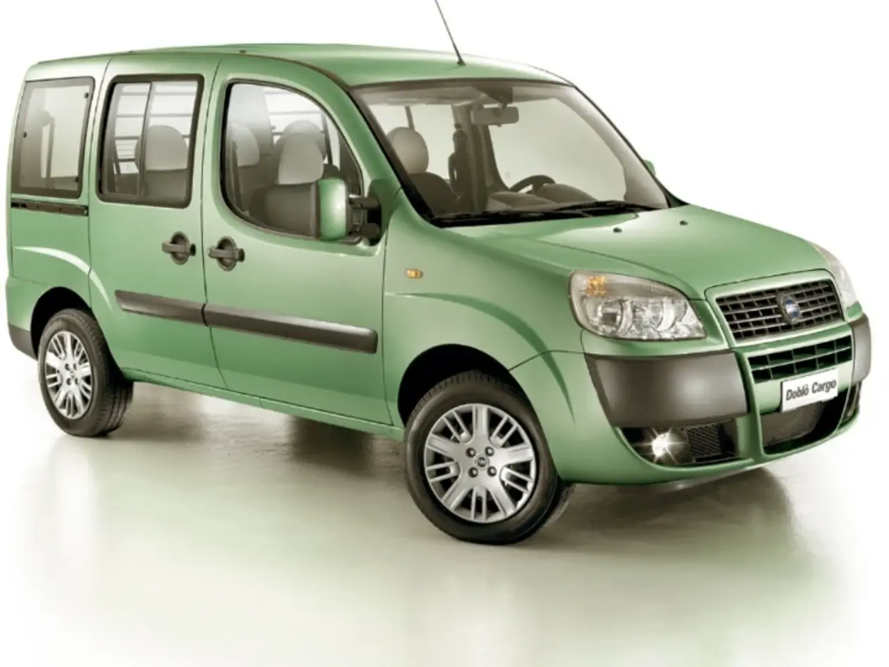 Billede 1 - Fiat doblo benzin søges