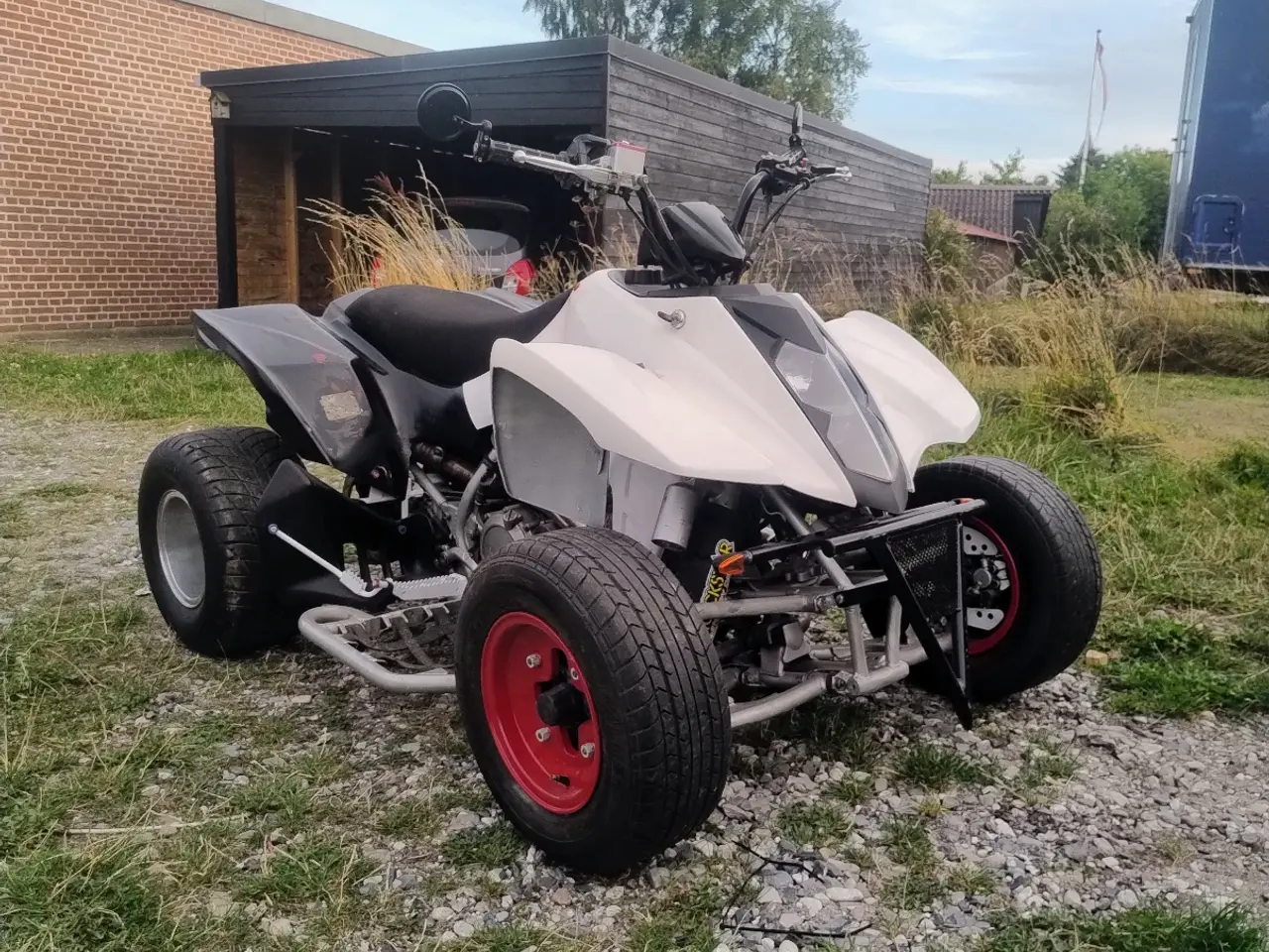 Billede 5 - Hyosung te 450 på bil plader