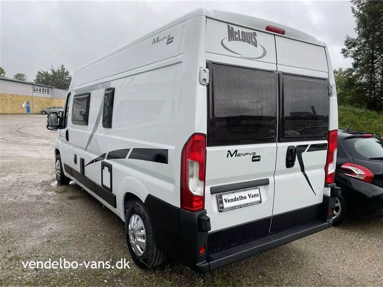 Billede 2 - 2025 - McLouis Menfys Van 03 S-Line Campervan med dobbeltseng UNDER 6 meter