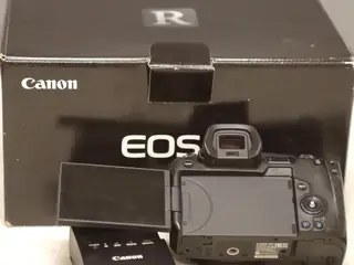 Canon EOS R 