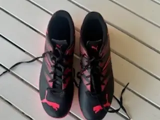 Lækre indendørs Puma-fodboldsko st 43