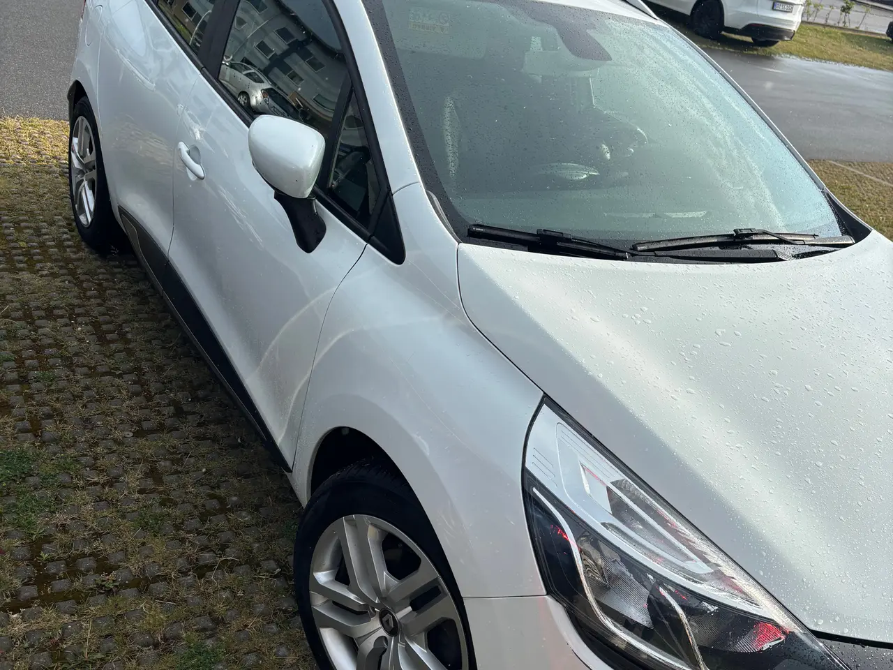 Billede 2 - Bil med velholdt motor