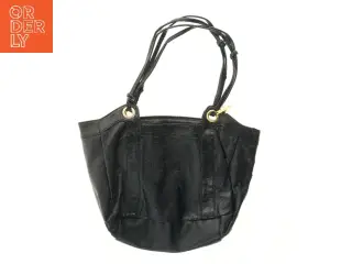 Sort skuldertaske med metalringe fra Friis & Company (str. 42x34 cm)