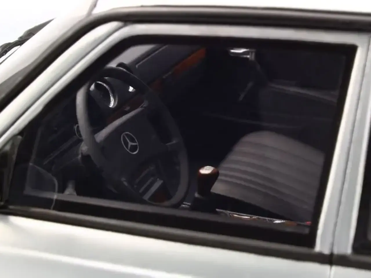 Billede 7 - 1982 Mercedes 280TE AMG 1:18 Type 123