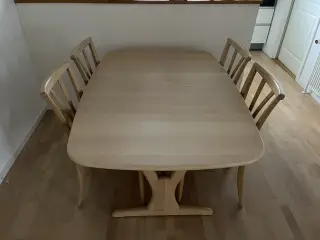 Spisebord i bøg