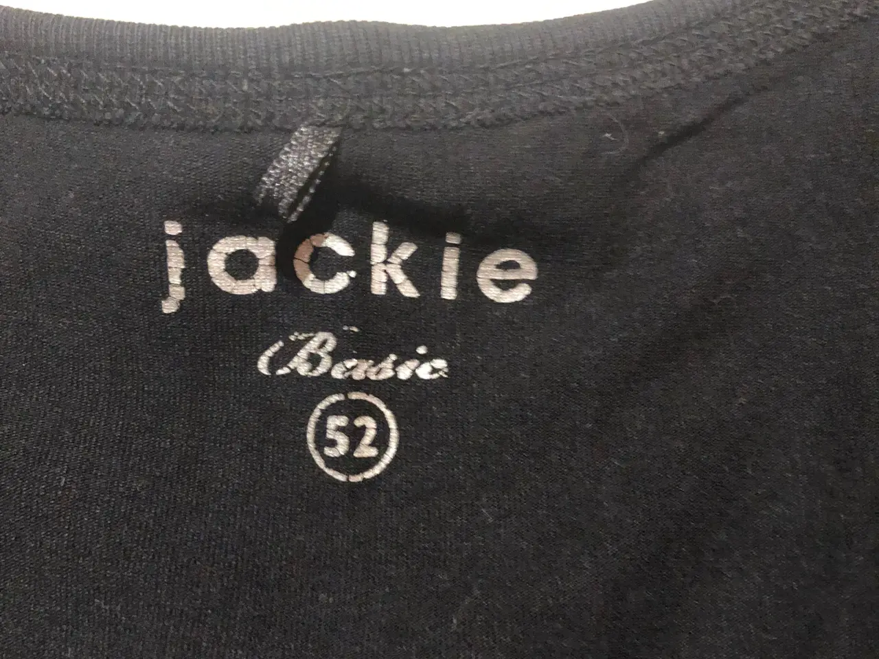 Billede 2 - Top fra Jackie - sort