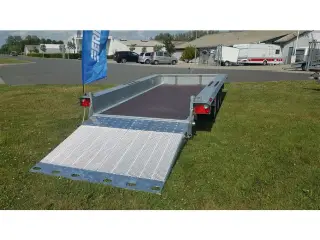0 - Martz Builder 3 4018 3500 kg 3 akslet Maskintrailer Builder 3 4018 3 akslet 3500 kg