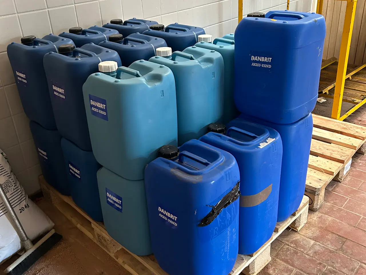 Billede 1 - Demineraliseret vand