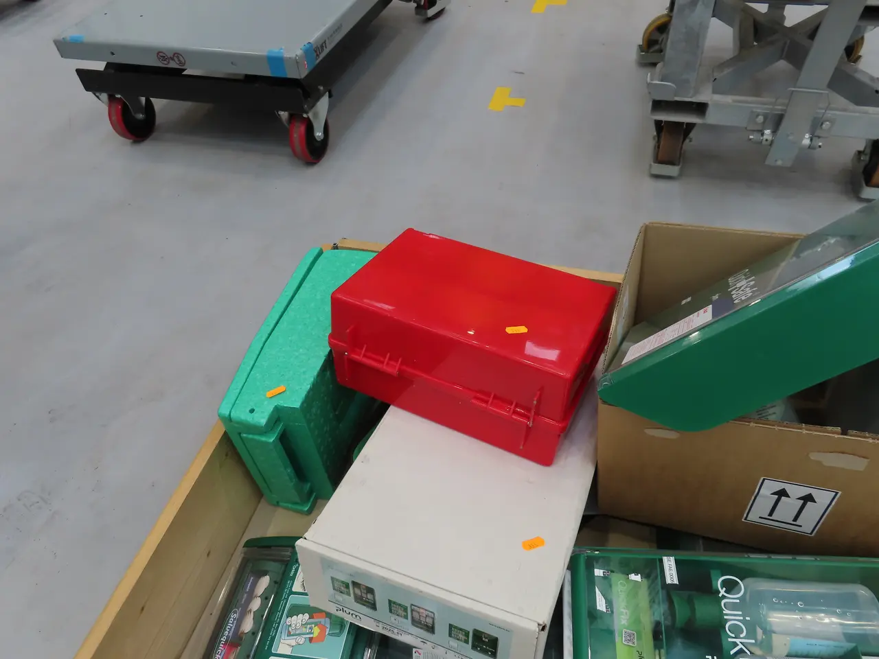 Billede 4 - Palle med div. rensestationer QUICK+SAFE m.m.