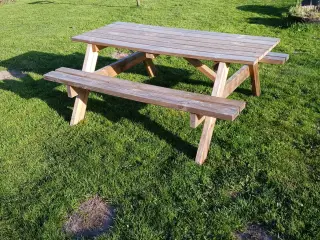 Bord og bænkesæt