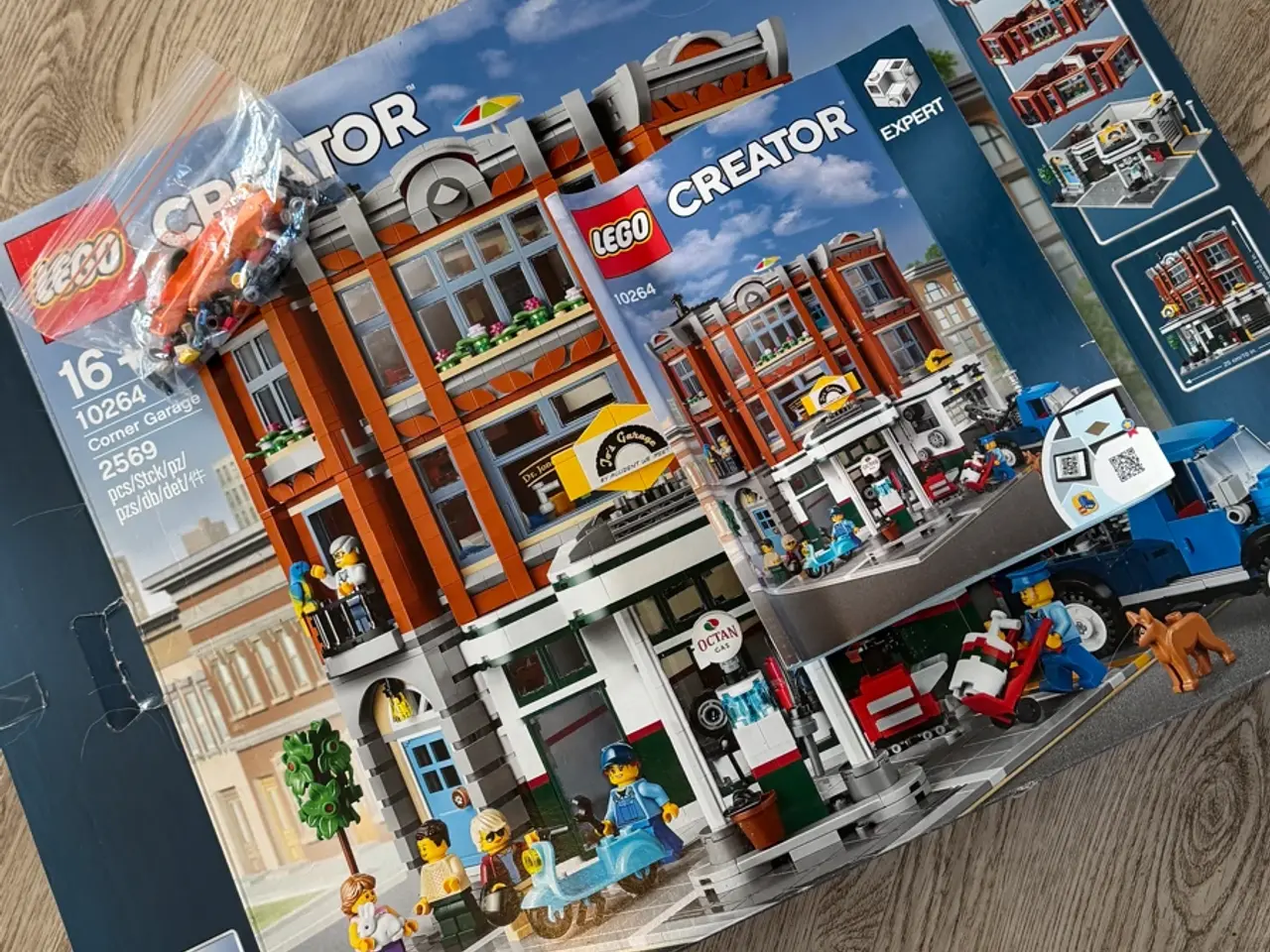 Billede 2 - Lego Creator Expert 10264 - Corner Garage