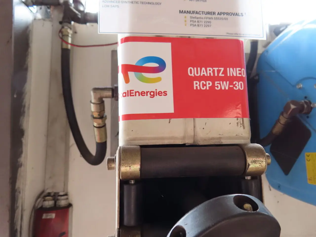 Billede 3 - Slangeopruller til olie TOTAL ENERGIE QUARTZ INEO RCP 5W-30
