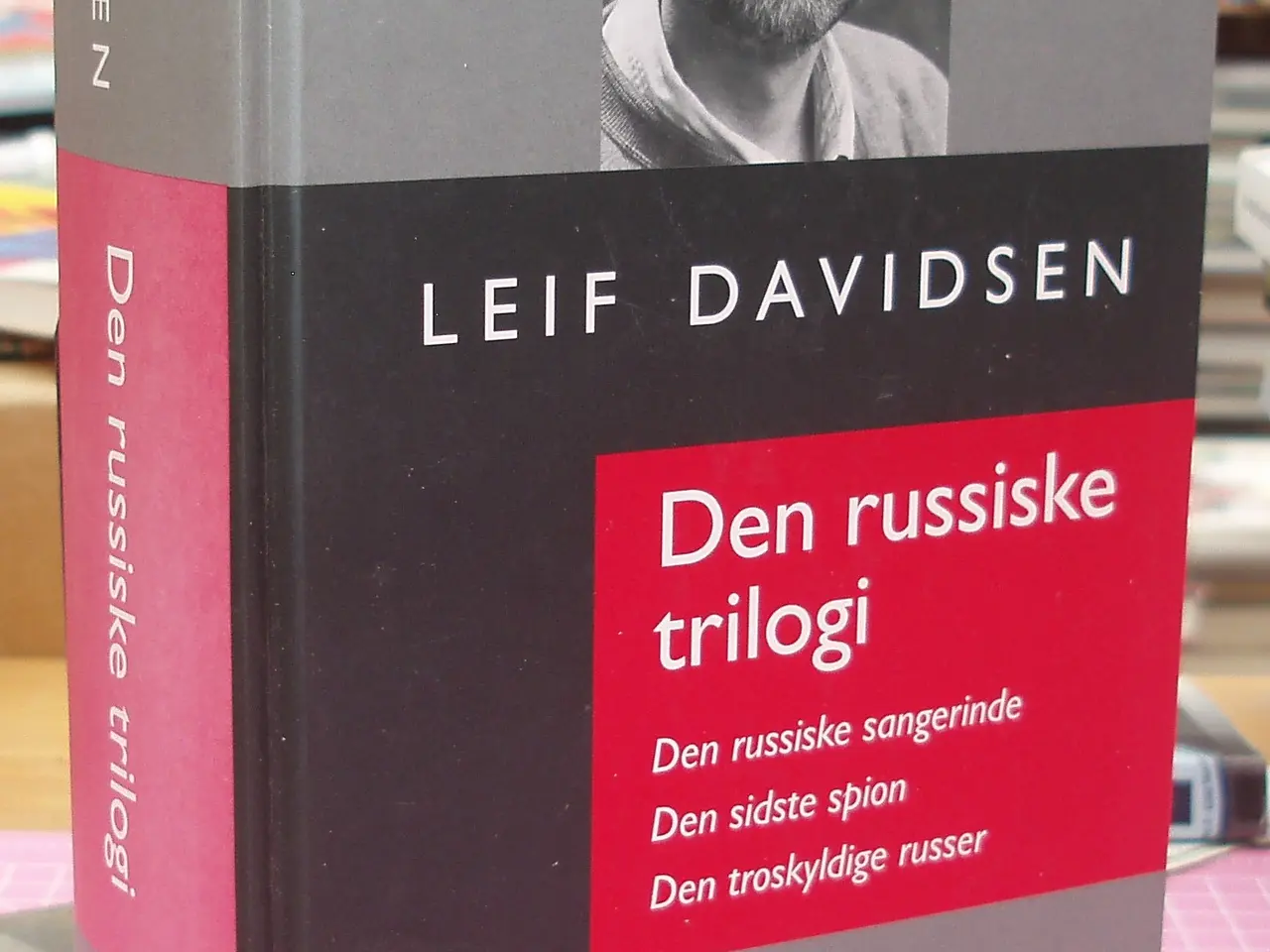 Billede 1 - Den russiske trilogi af Leif Davidsen