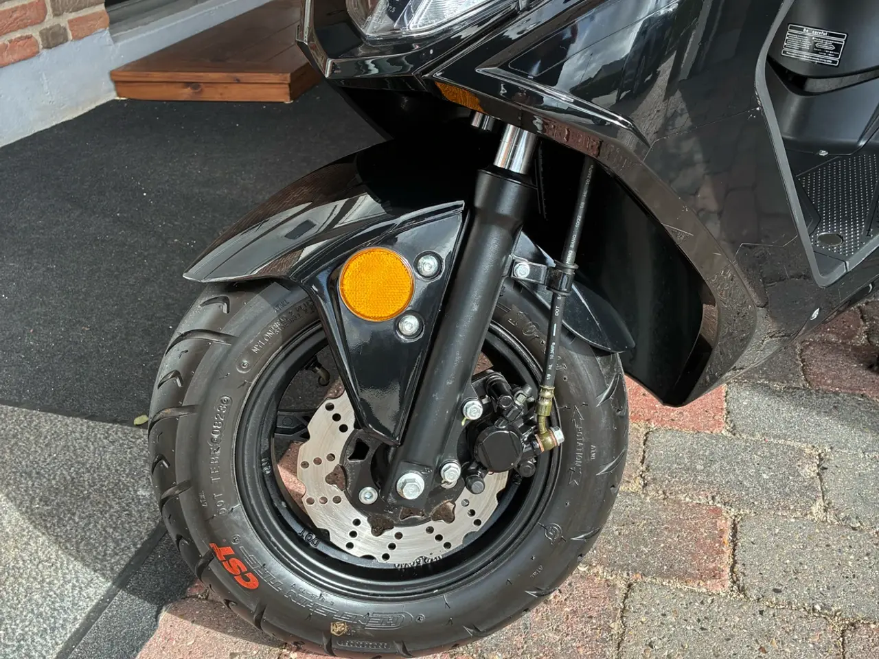 Billede 5 - Vga Street X 45 km 2025. 1900 km