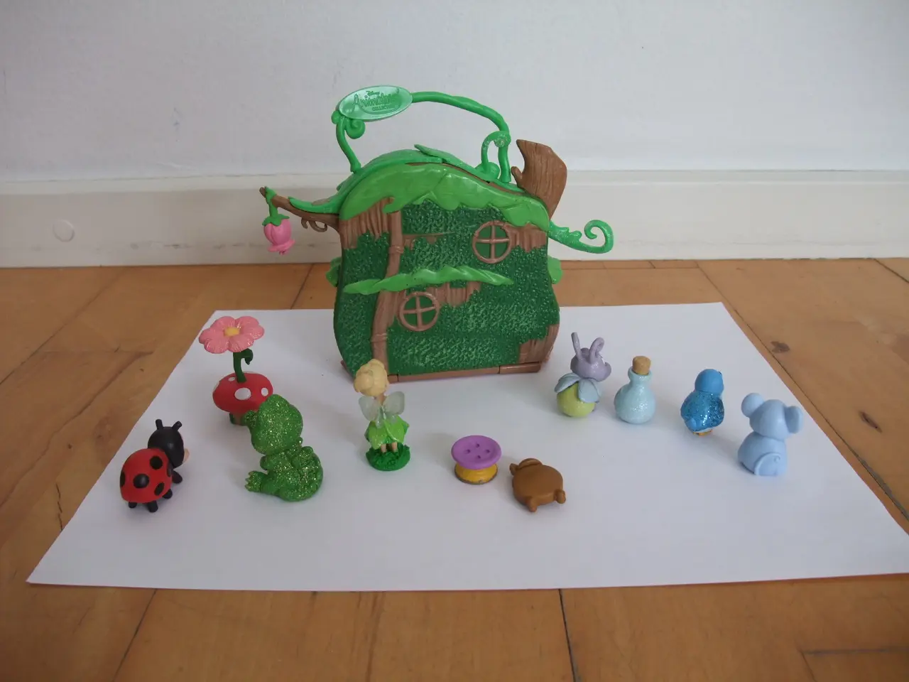 Billede 5 - Disney Klokkeblomst Hus+Figurer