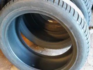 Hankook vinterdæk 225/45-18