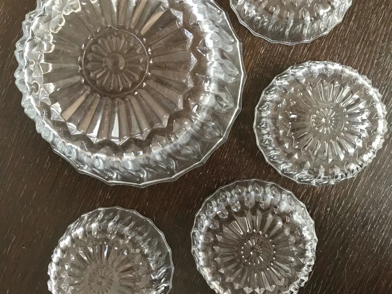Billede 3 - Et stort og 4 små glasskåle