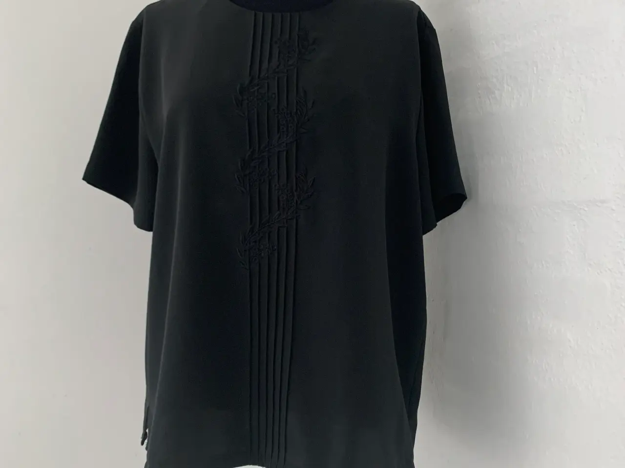 Billede 1 - T-shirt str.40