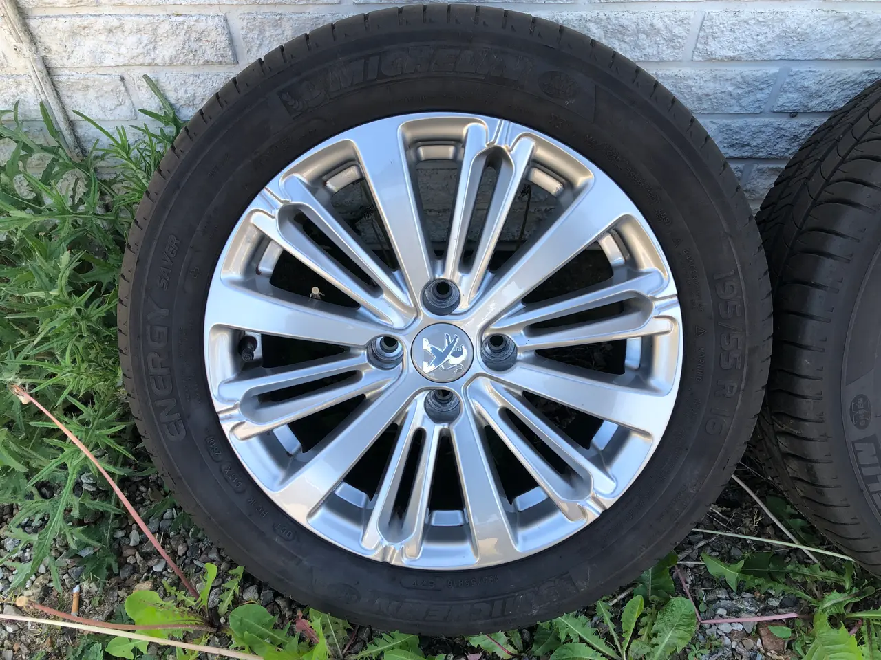 Billede 5 - Peugeot 208 fælge som nye