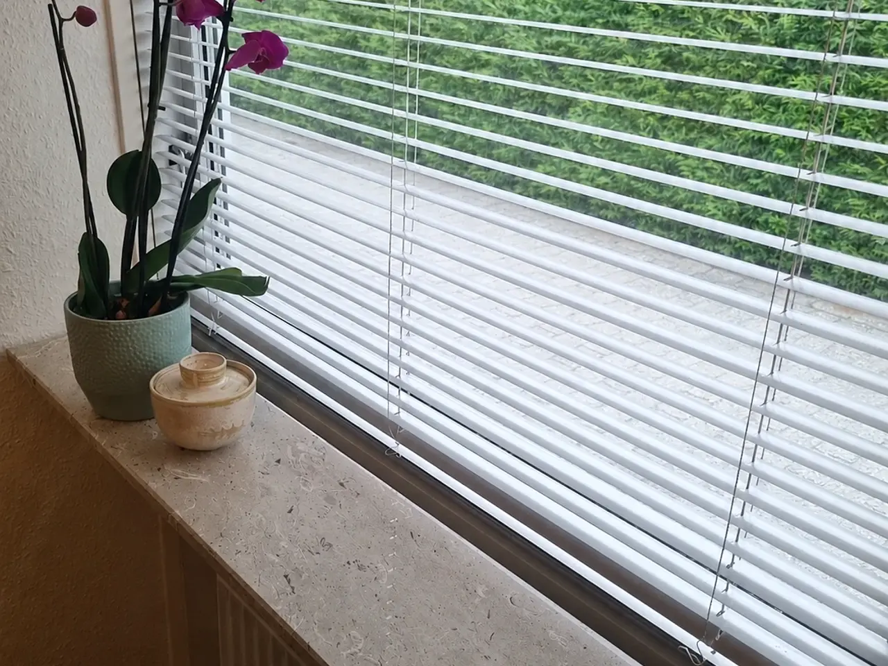 Billede 2 - Marmor vindueskarme i lys creme nuance 11 stk.