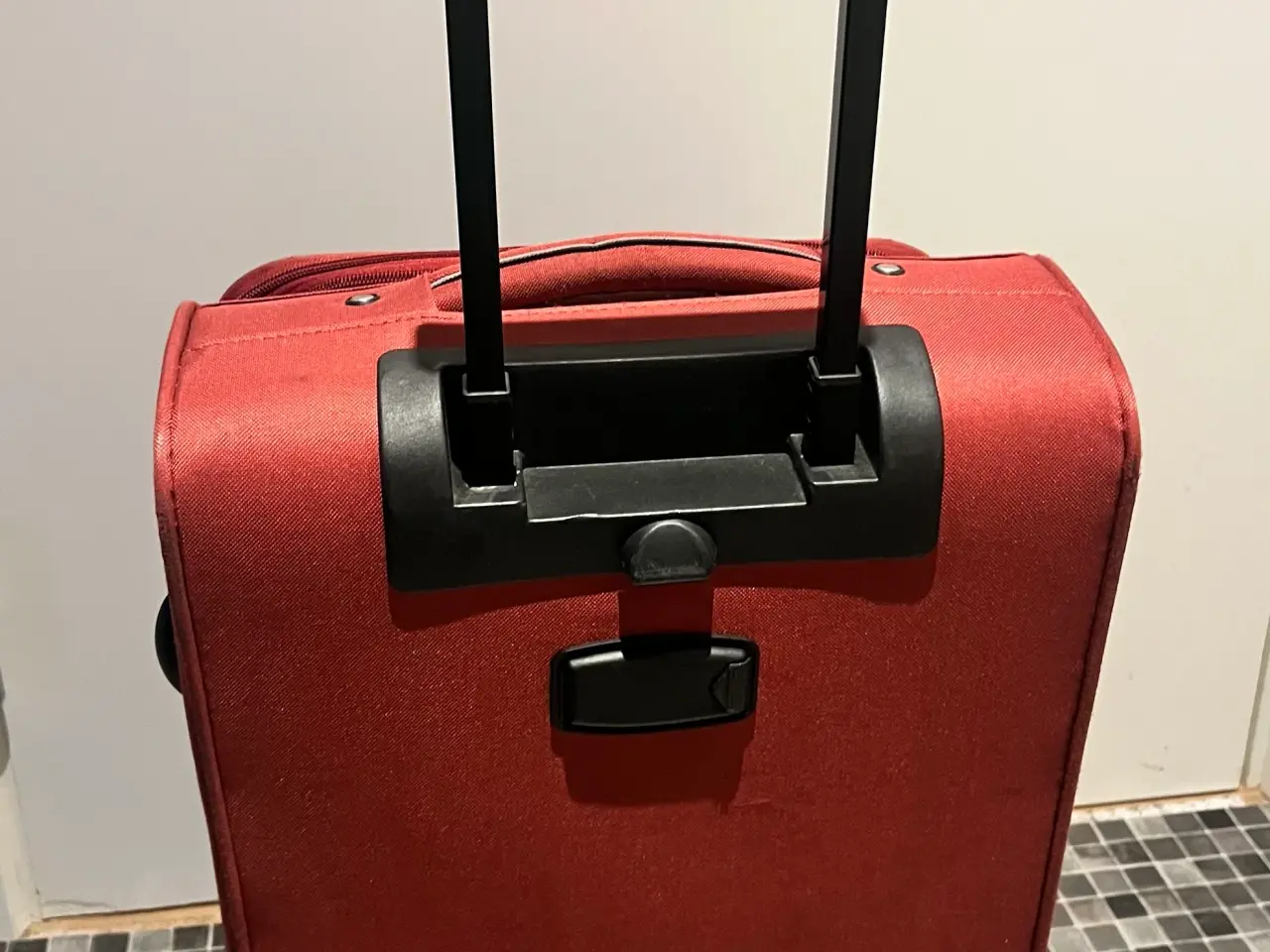 Billede 2 - kuffert rød unisex handbagage