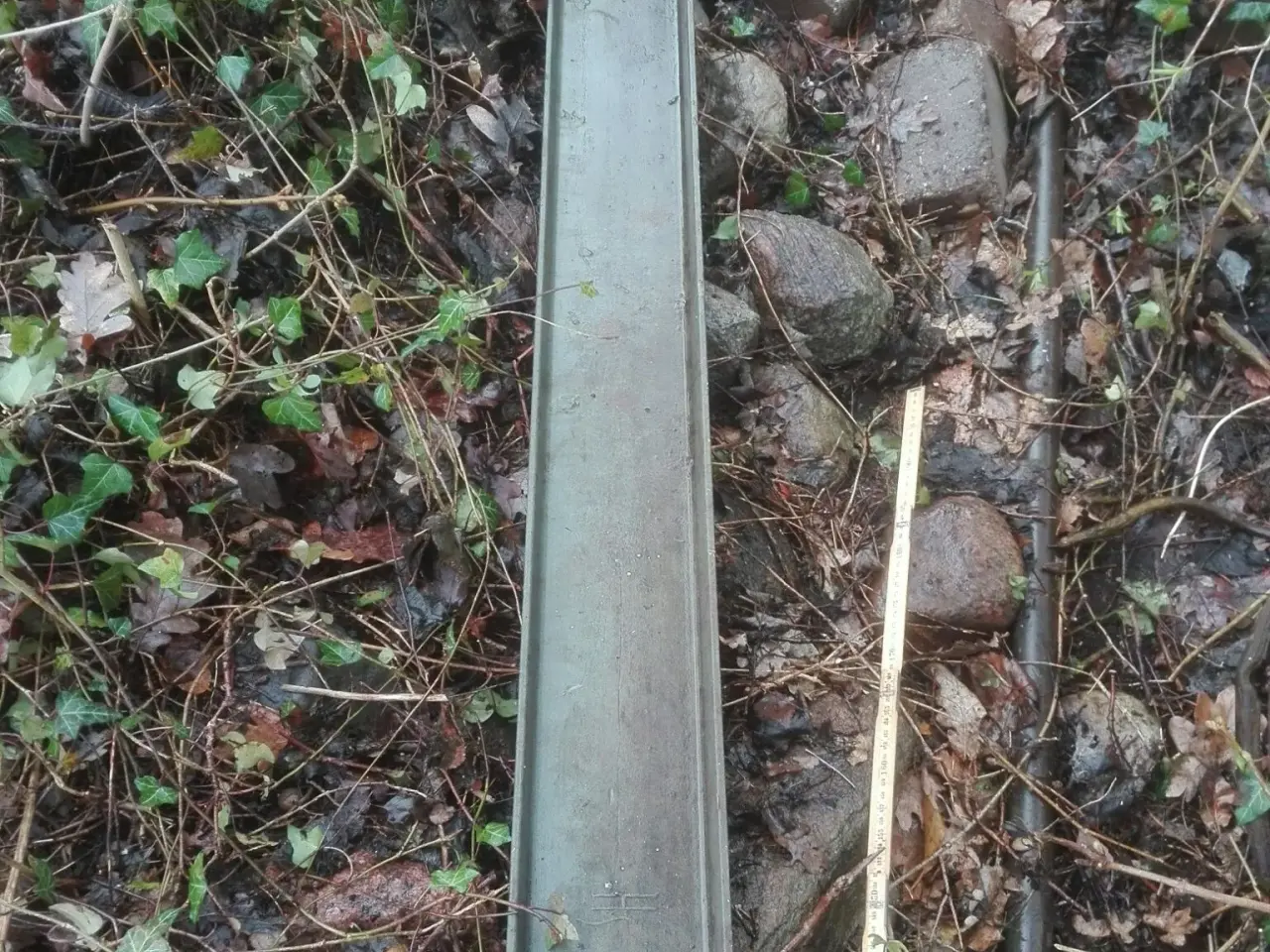 Billede 1 - Metalbjælke. Giv bud.