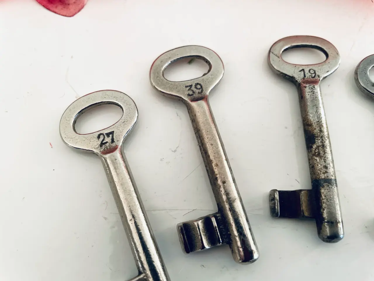 Billede 3 - Gamle vintage nøgler 6 stk.