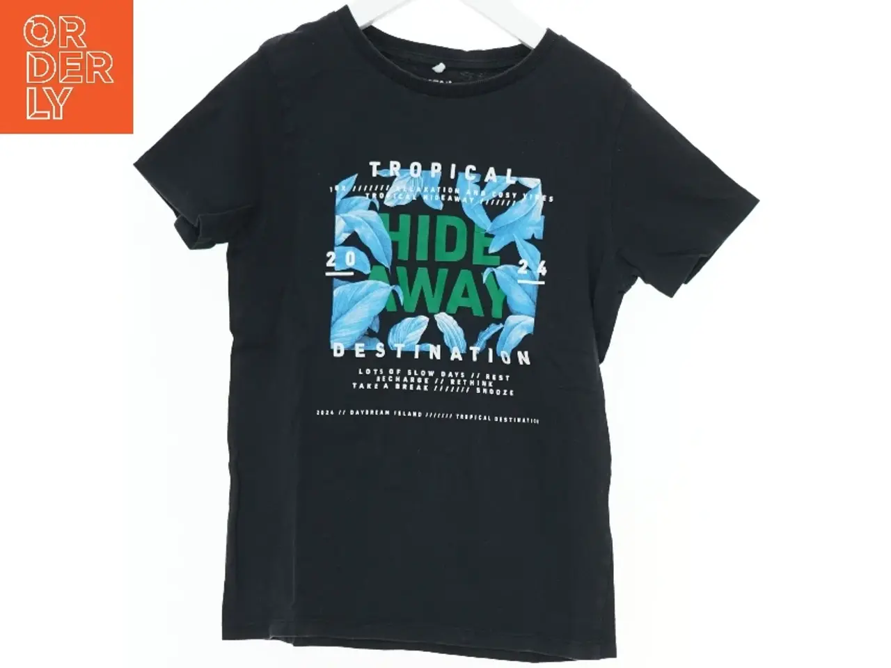 Billede 1 - Sort T-shirt med tryk fra Name It (str. 134)