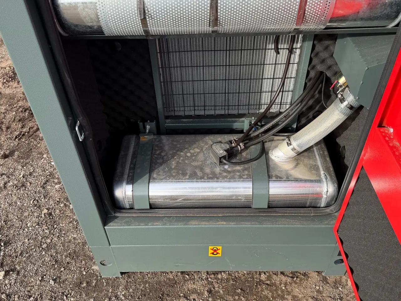 Billede 13 - Ashita AG3-80 Næsten ny 80 KVA Generator