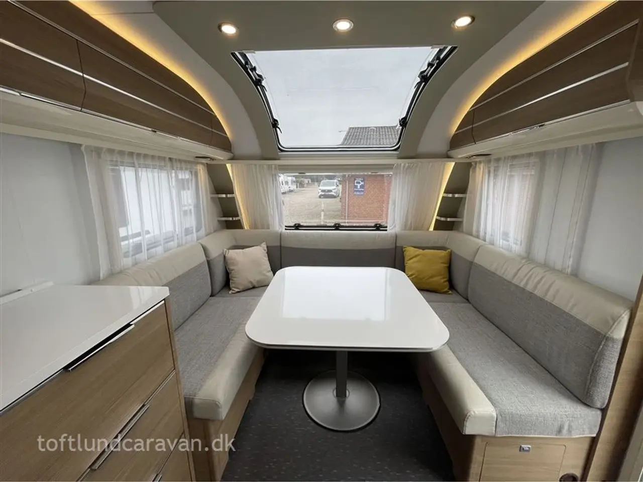 Billede 2 - 2020 - Adria Adora 593 UK   TILBUD !! Fantastisk flot FAMILIEVOGN m/MOVER + ISABELLA fortelt, 7 sovepladser