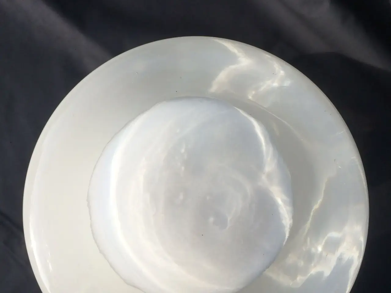 Billede 3 - Hvid opaline vase Holmegård