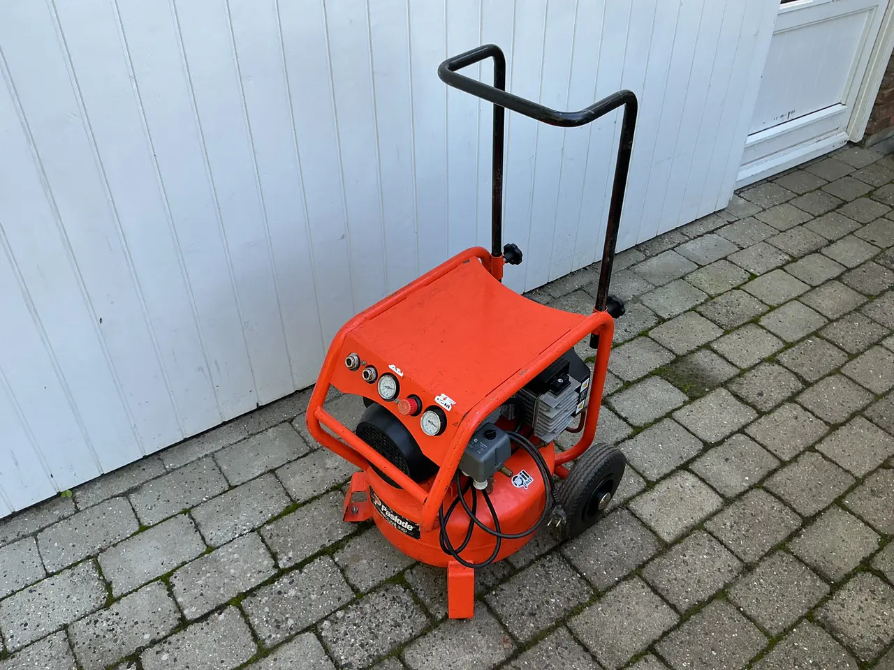 Billede 1 - Kompressor-transportabel-330 L/MIN