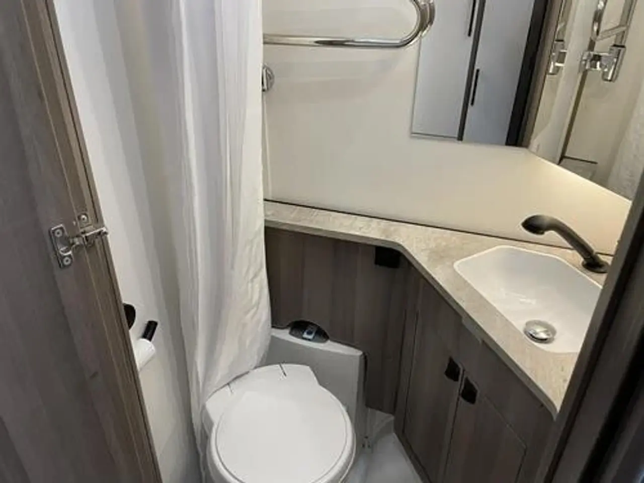 Billede 8 - Kabe Estate 560 GLE