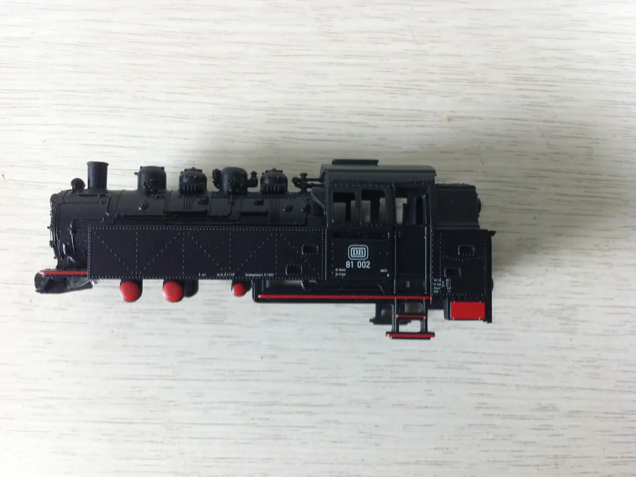 Billede 7 - Ny Märklin BR 81 overdel til DB 81002 Delta lok