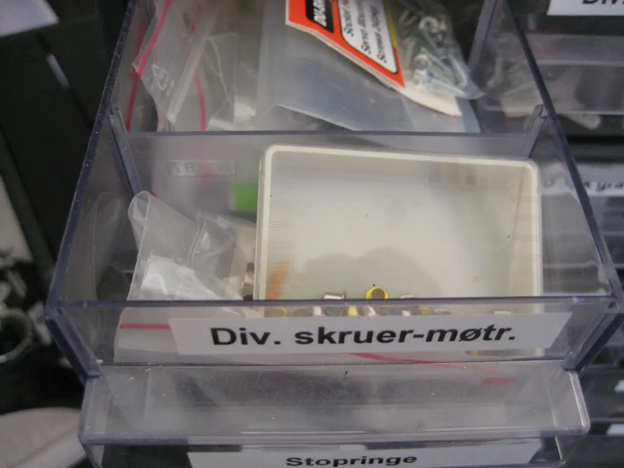 Billede 4 - Div. fittings mv. til RC modelfly