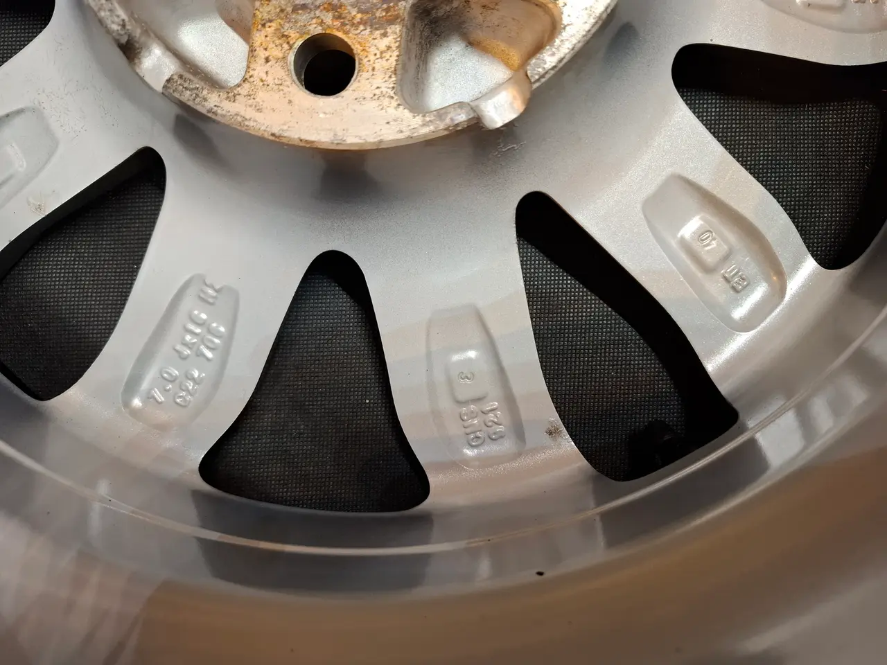 Billede 3 - 5x114.3 4 flotte Goodyear UltraGrip 9+ vinterhjul 