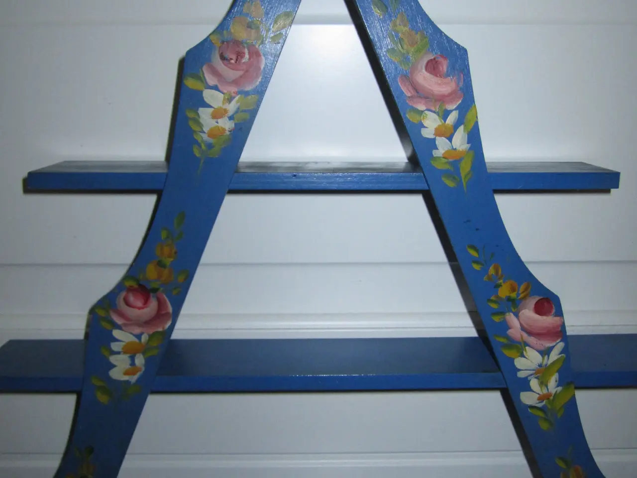 Billede 1 - Skøn blå AMAGERHYLDE med blomster.