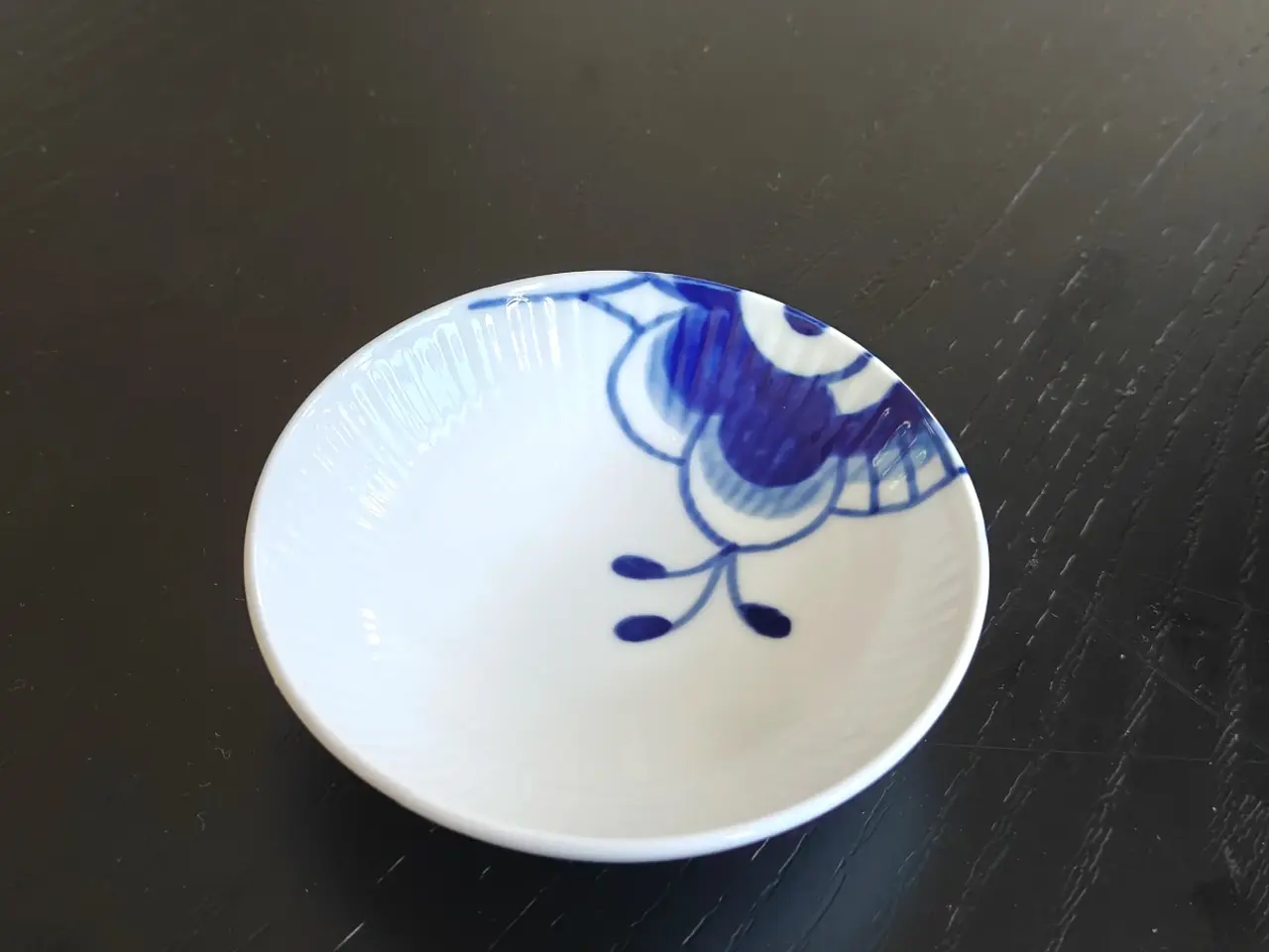 Billede 2 - Royal Copenhagen Blå Mega Riflet skål 9 cm