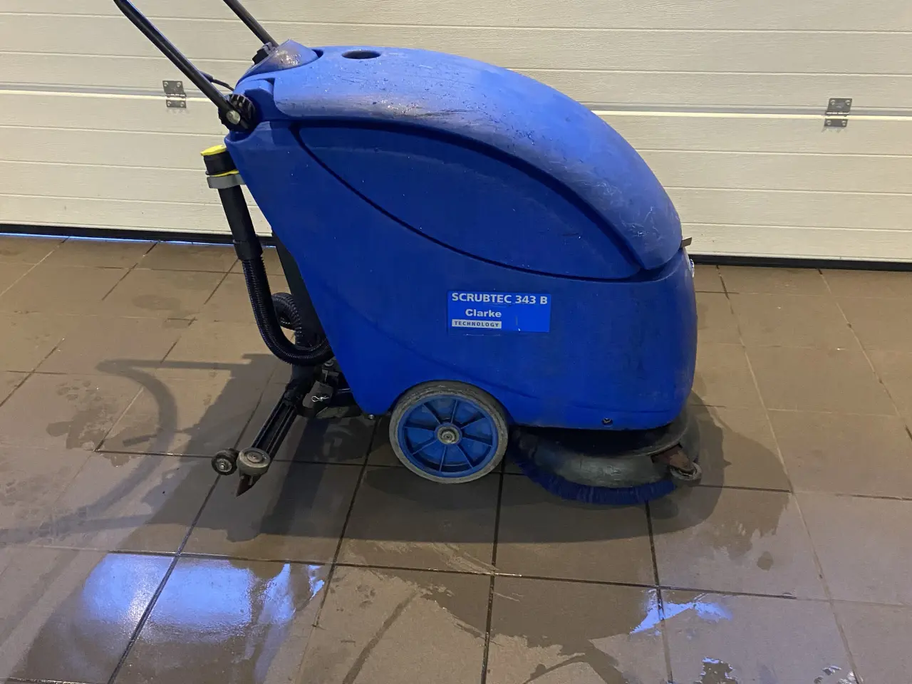 Billede 3 - Alto scrubtec Gulvvasker sælges