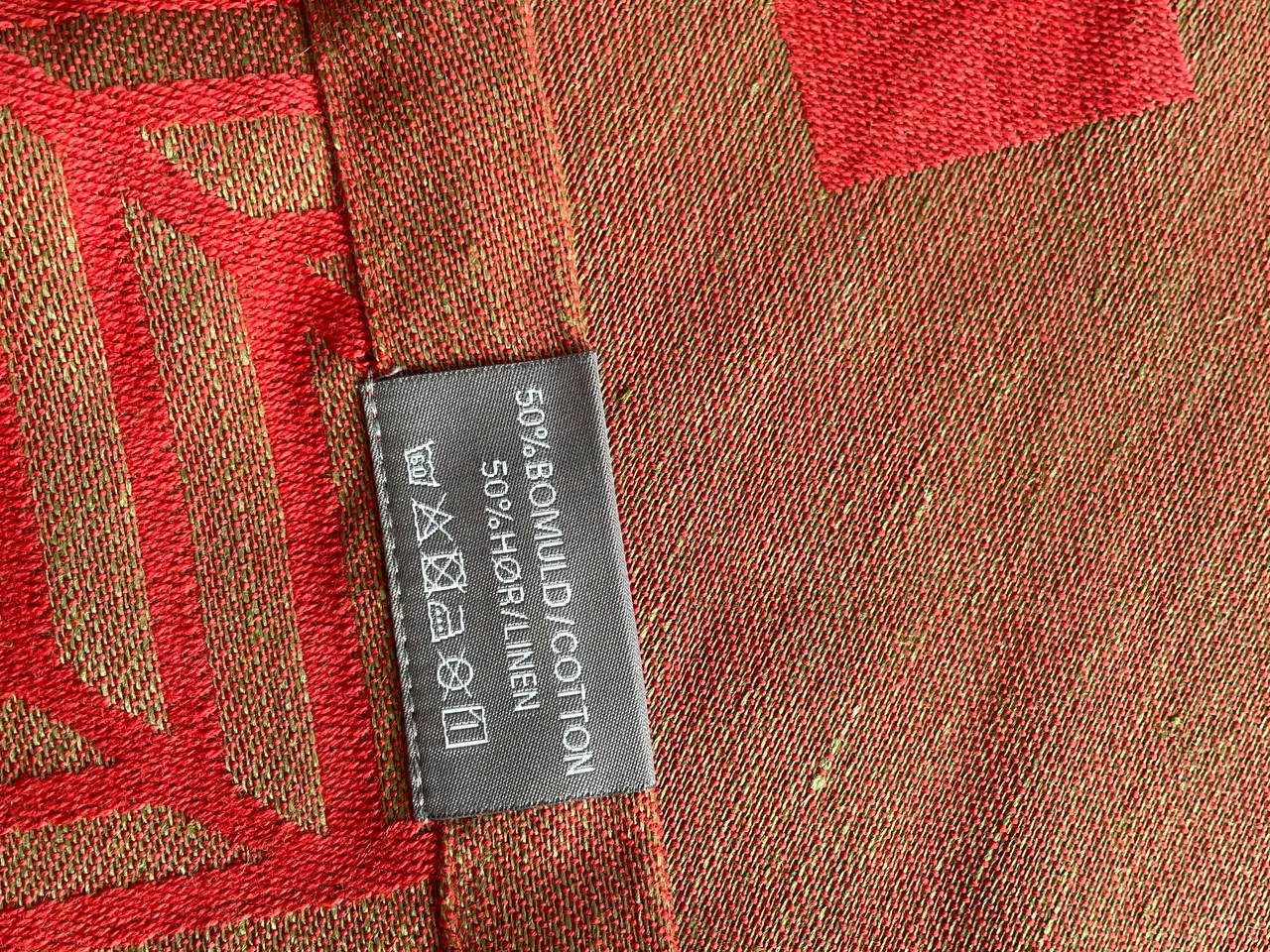 Billede 4 - Georg Jensen Damask Archive Red dækkeservietter