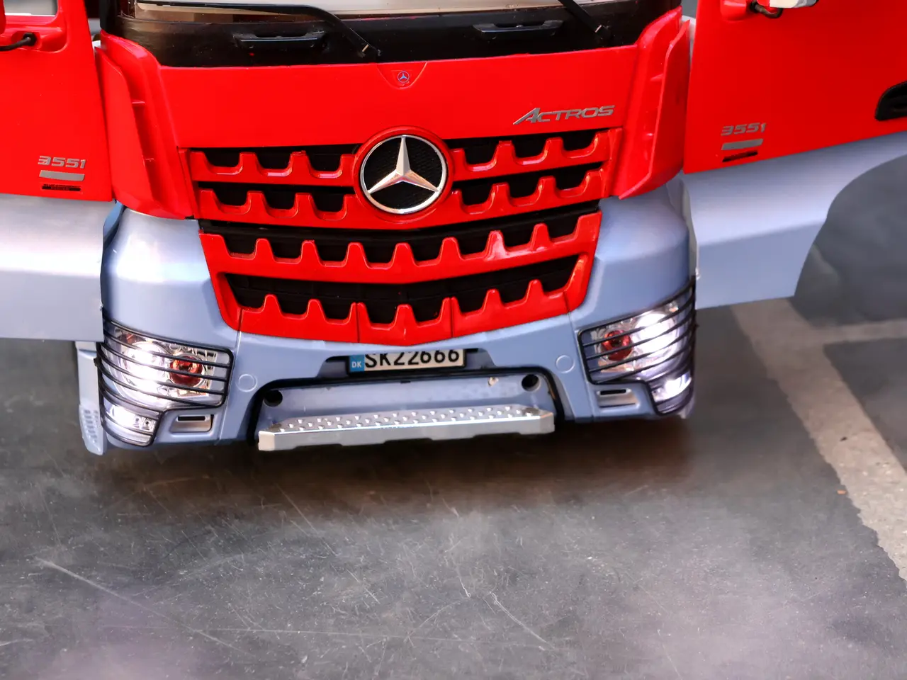 Billede 14 - Tamiya R/C Mercedes Benz 3551 skala 1/14