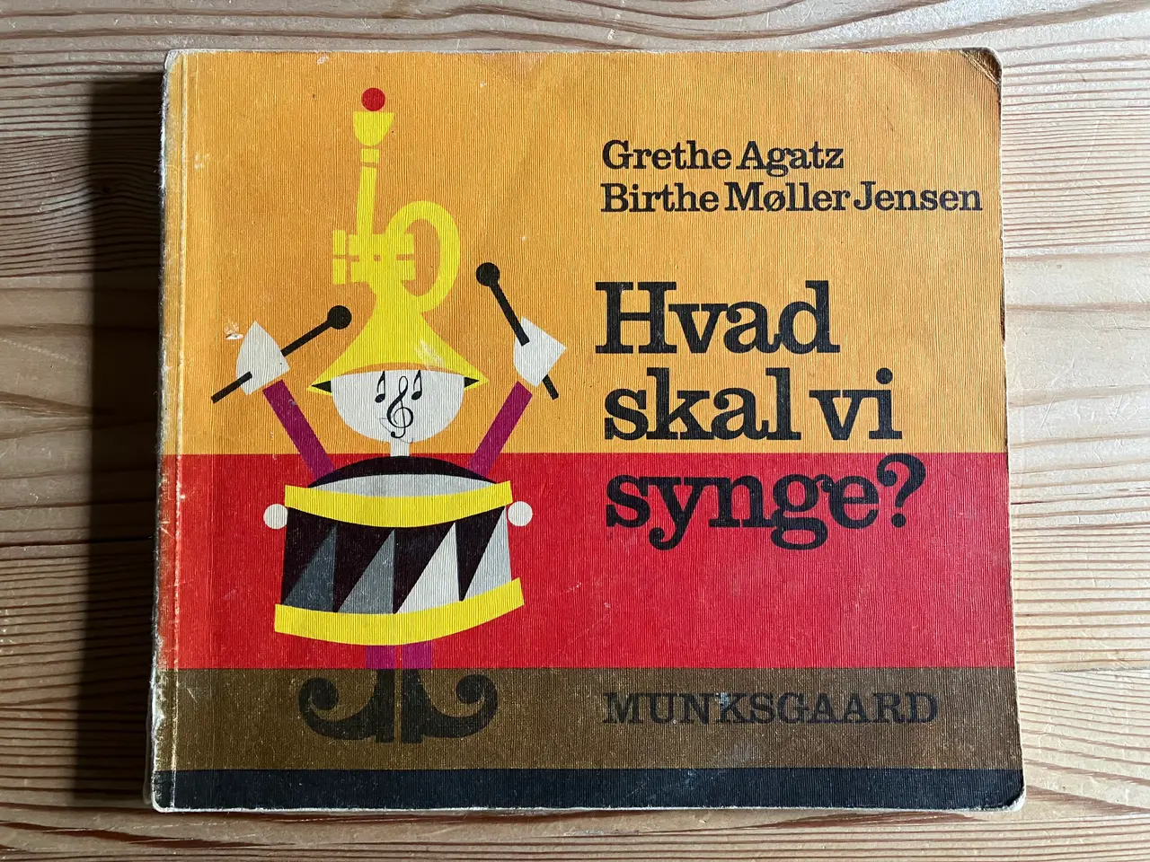 Billede 1 - Hvad skal vi synge? Sangbog for de yngste