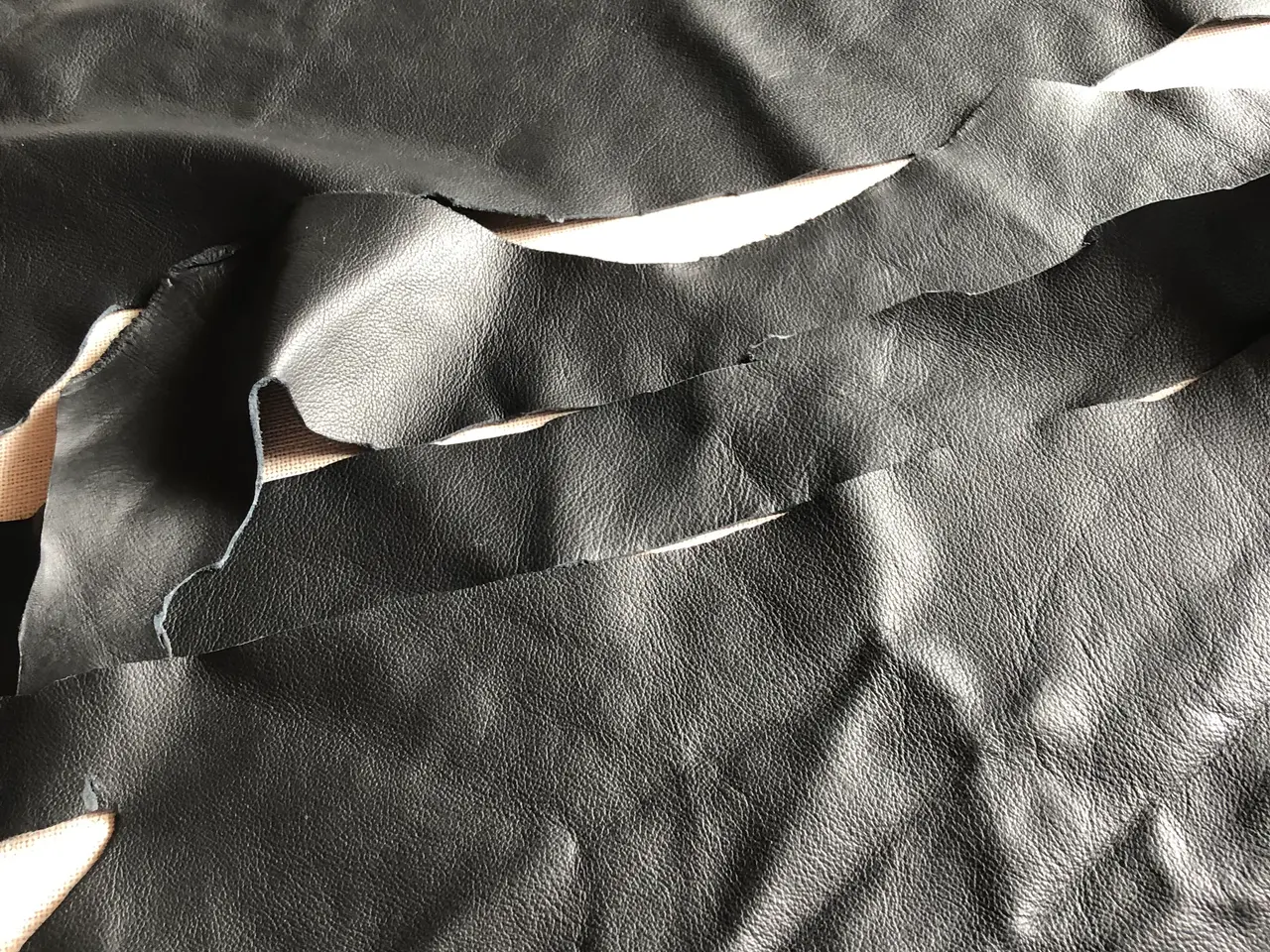 Billede 1 - Skind rester