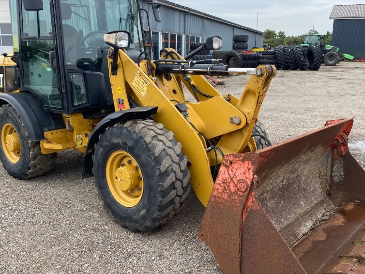 Billede 2 - CAT 906H2