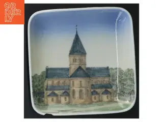 Keramisk askebæger med Skt. Bendts Kirke motiv fra B&G (str. 12 x 12 cm)
